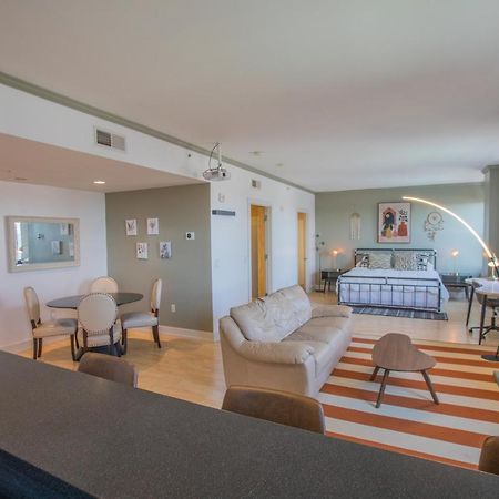 Designer Downtown Condo Suite - Splendid View Des Moines Zewnętrze zdjęcie