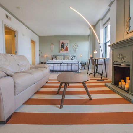Designer Downtown Condo Suite - Splendid View Des Moines Zewnętrze zdjęcie
