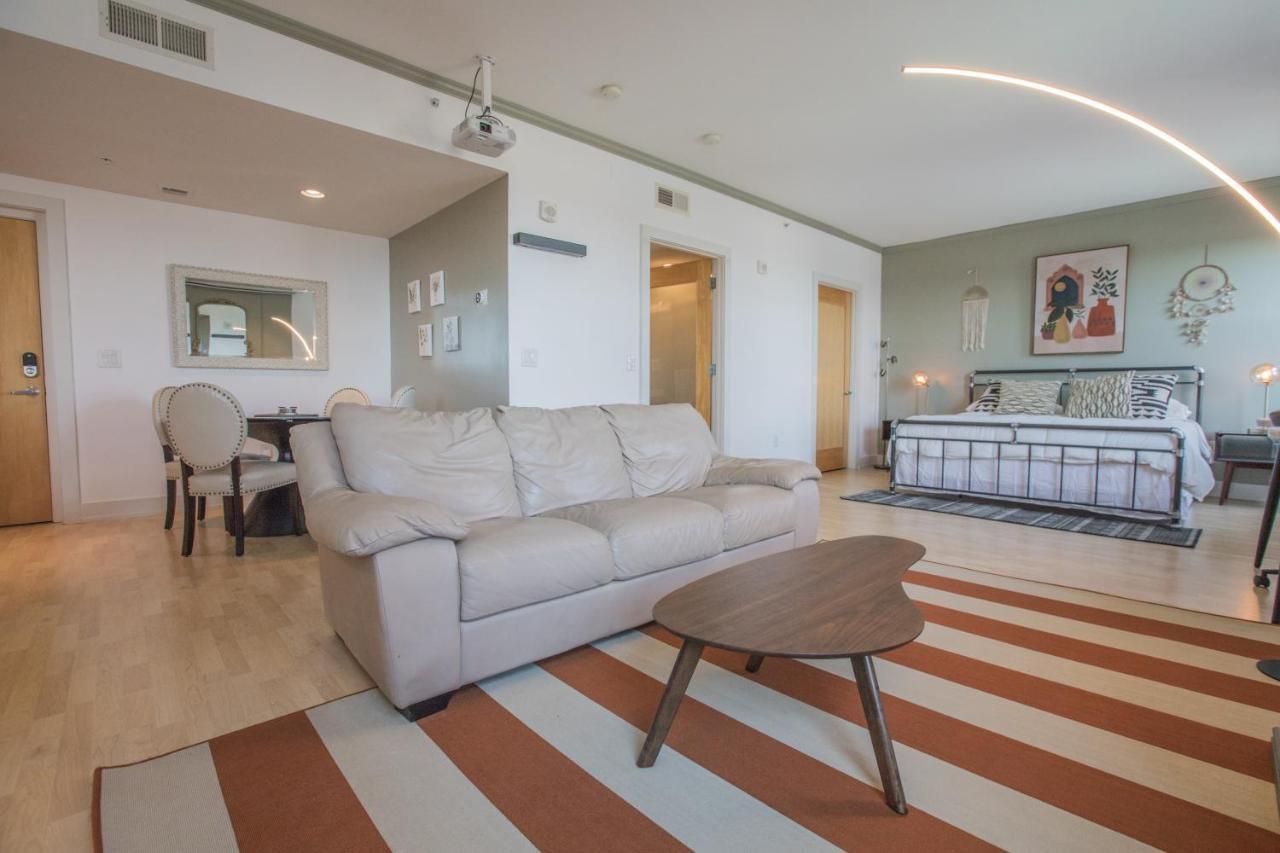 Designer Downtown Condo Suite - Splendid View Des Moines Zewnętrze zdjęcie